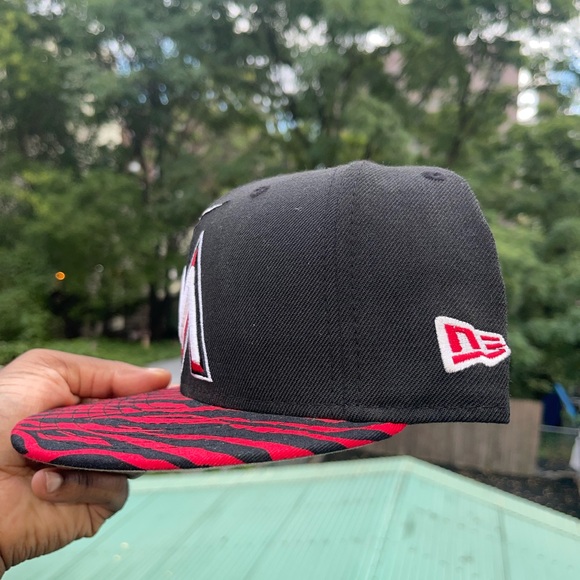 Miami Marlins “New Era” Cap - Picture 7 of 7